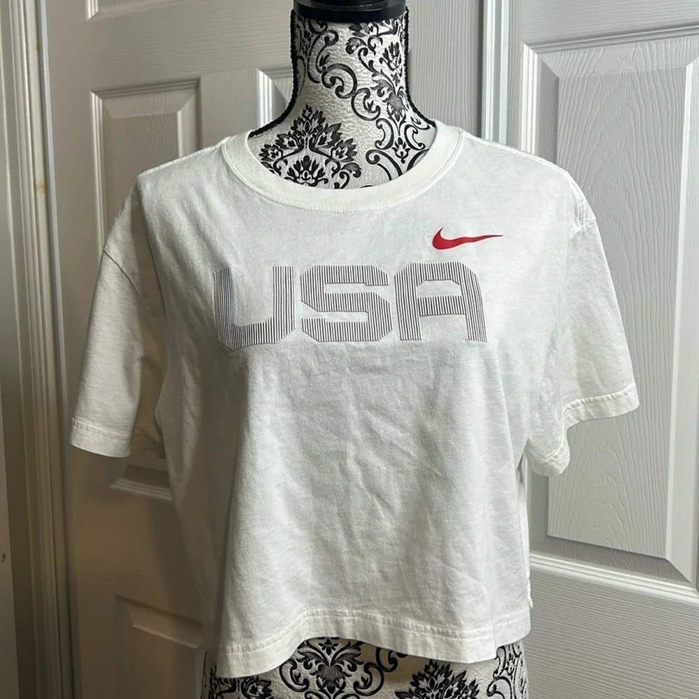 Nike The Nike Tee White Crop Top USA Raised‎ Lettering L